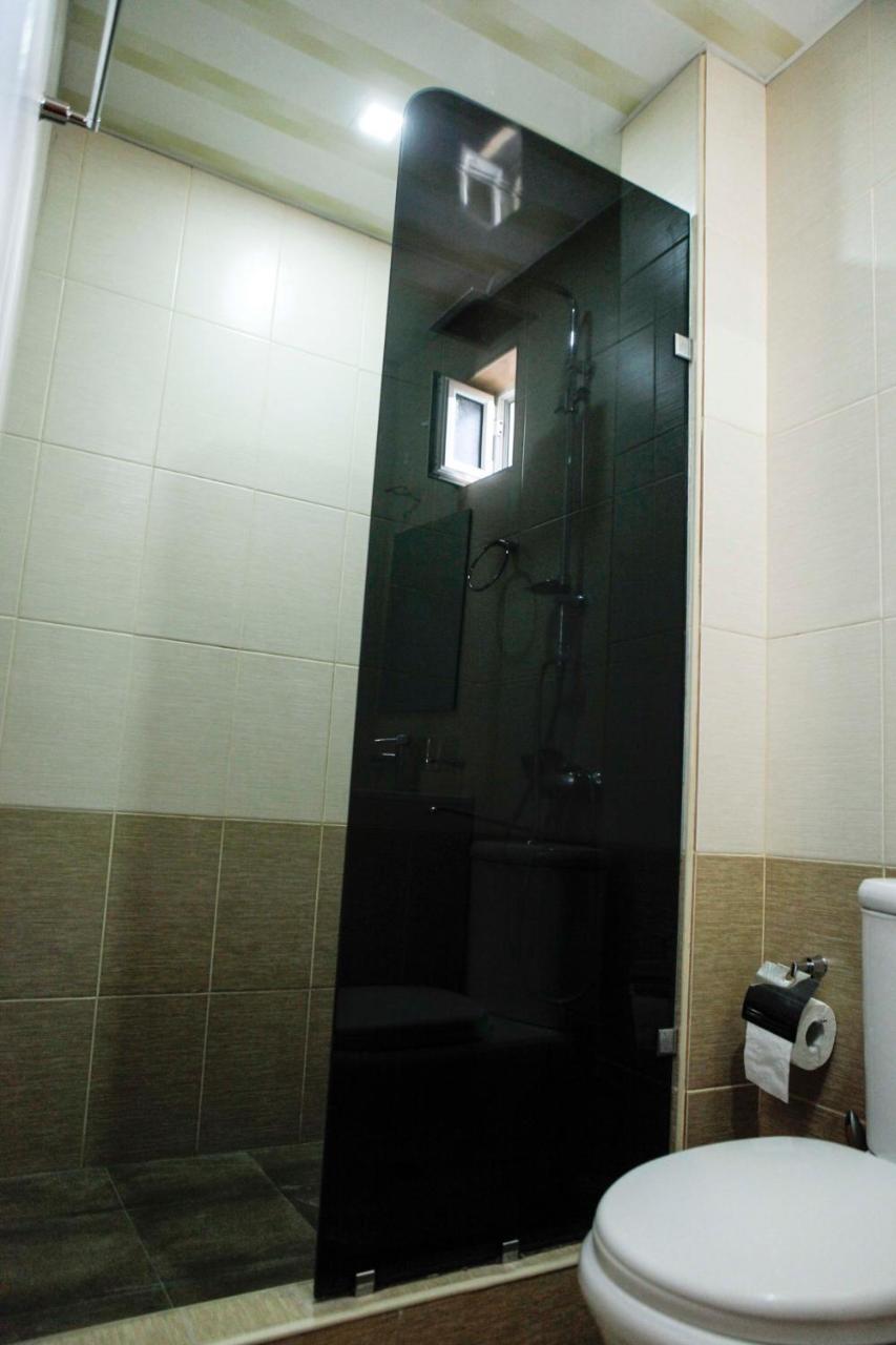 Family Mini-Hotel Martirosyan'S And Tours Єреван Екстер'єр фото