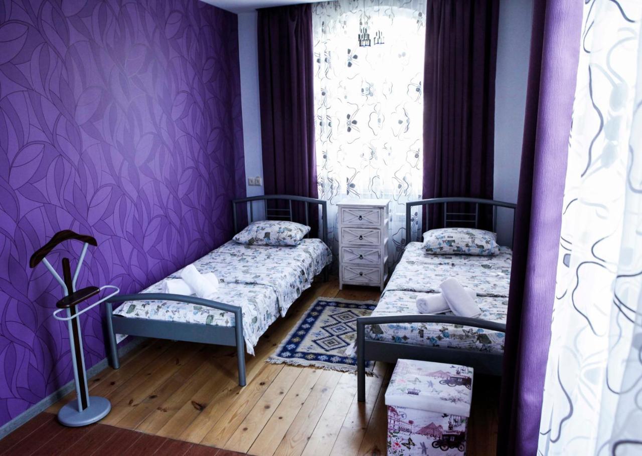 Family Mini-Hotel Martirosyan'S And Tours Єреван Екстер'єр фото